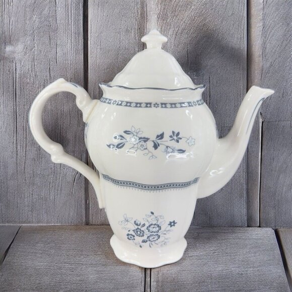 ROYAL DOULTON The Majestic Collection Langdale Teapot Tea Pot England Porcelain - Picture 1 of 16